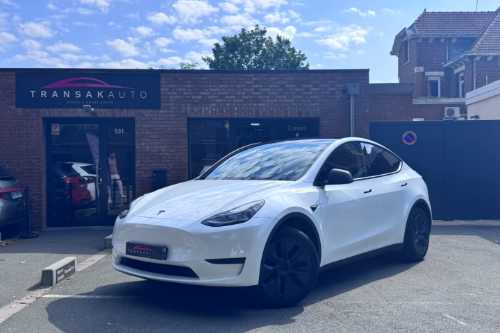 TESLA MODEL Y